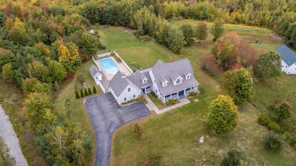 1096 North Road Parsonsfield ME 04047