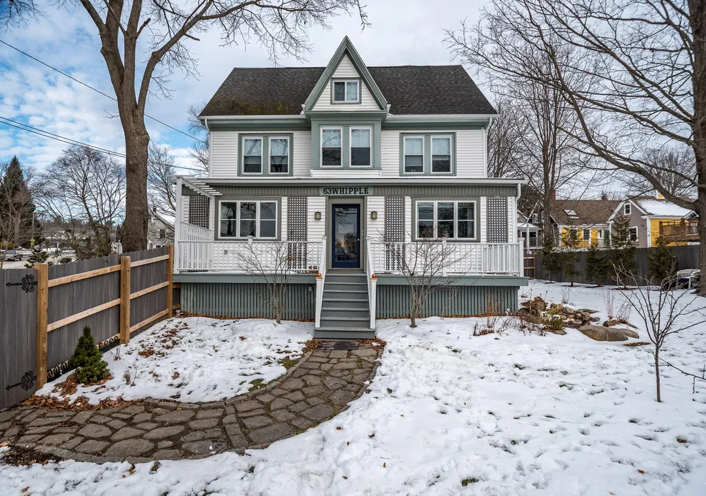 63 Whipple Road Kittery ME 03904