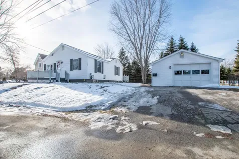 58 Dartmouth Street Bangor ME 04401
