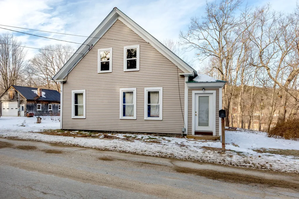36 Greenwood Street West Paris ME 04289