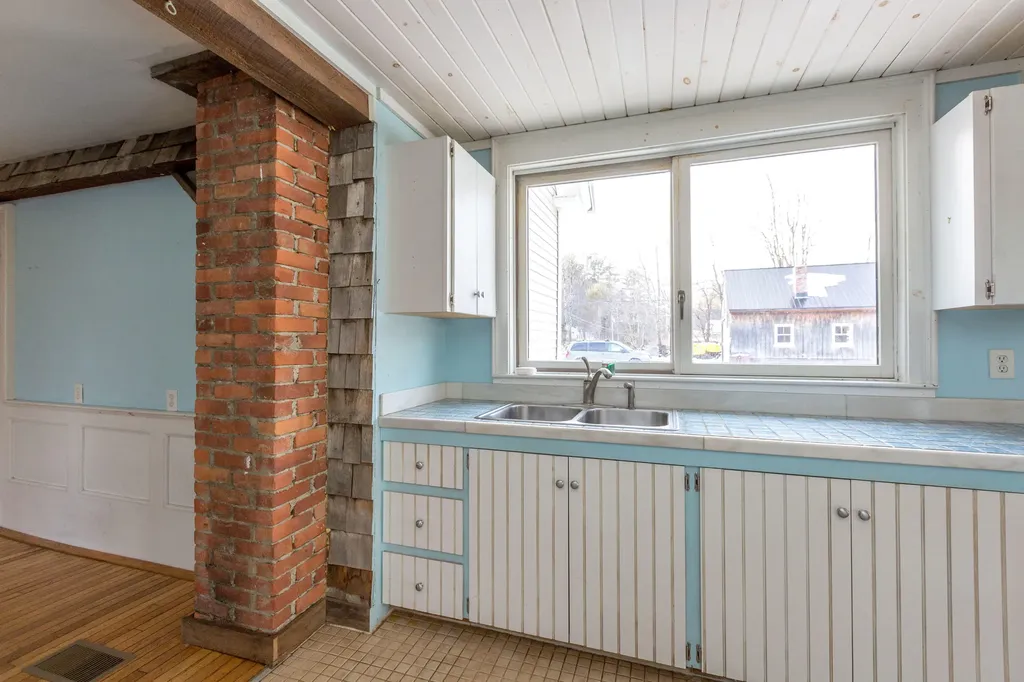 36 Greenwood Street West Paris ME 04289