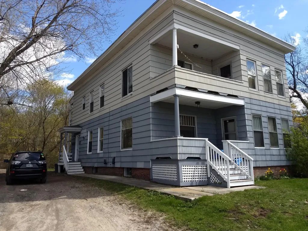 17 Russell Street Lewiston ME 04240