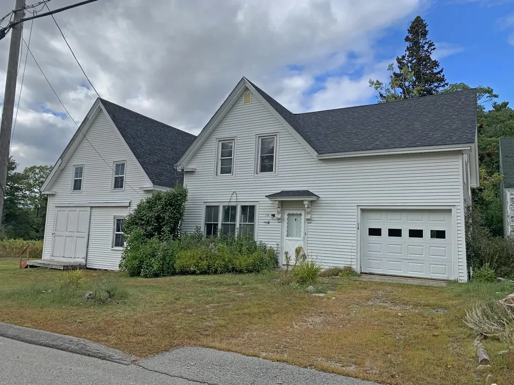 14 Lamoine Beach Road Lamoine ME 04605