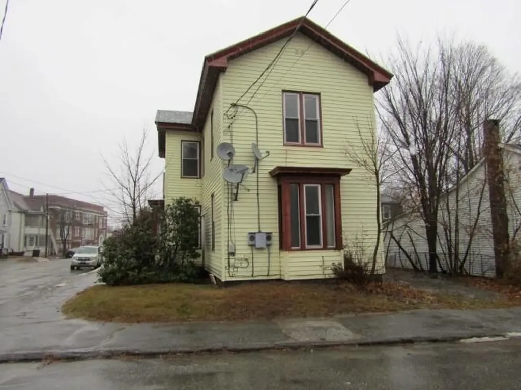 1 Oak Street Auburn ME 04210