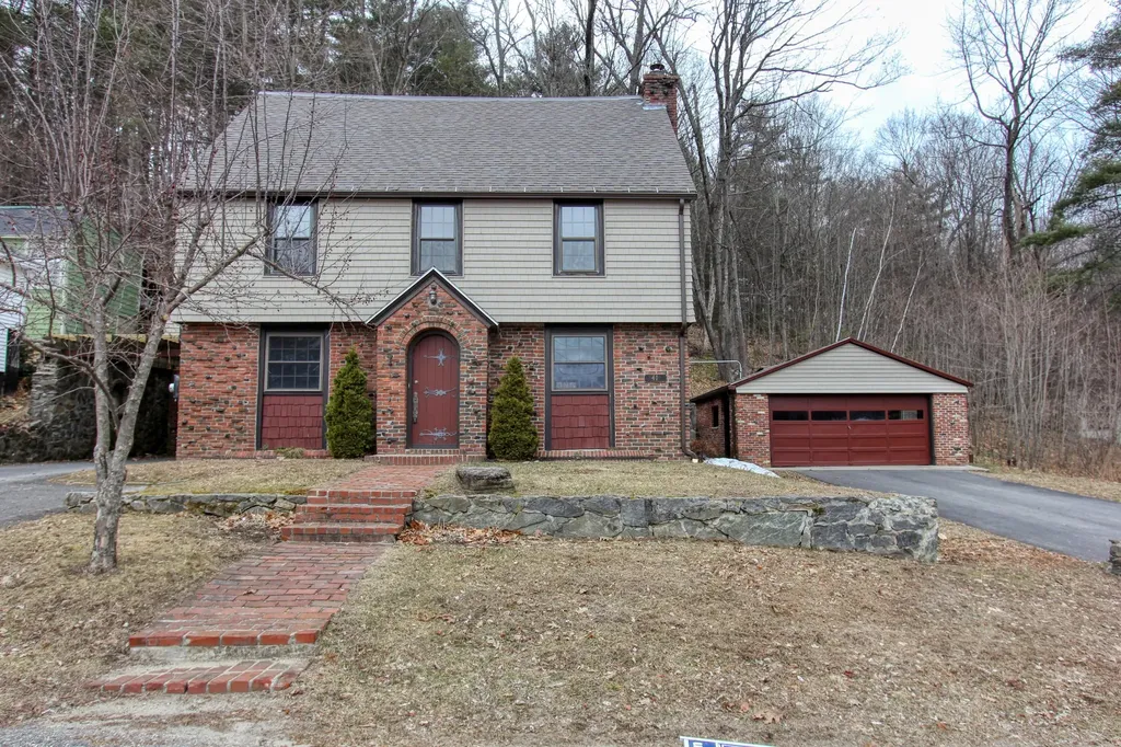 41 Hillsdale Street Auburn ME 04210