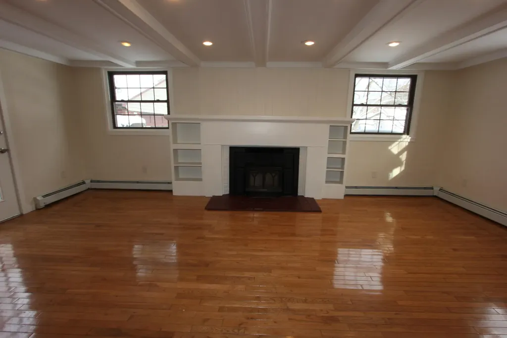 41 Hillsdale Street Auburn ME 04210