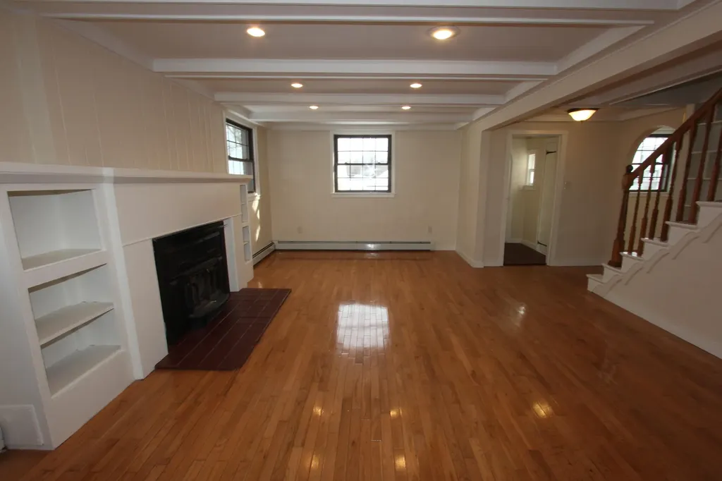 41 Hillsdale Street Auburn ME 04210