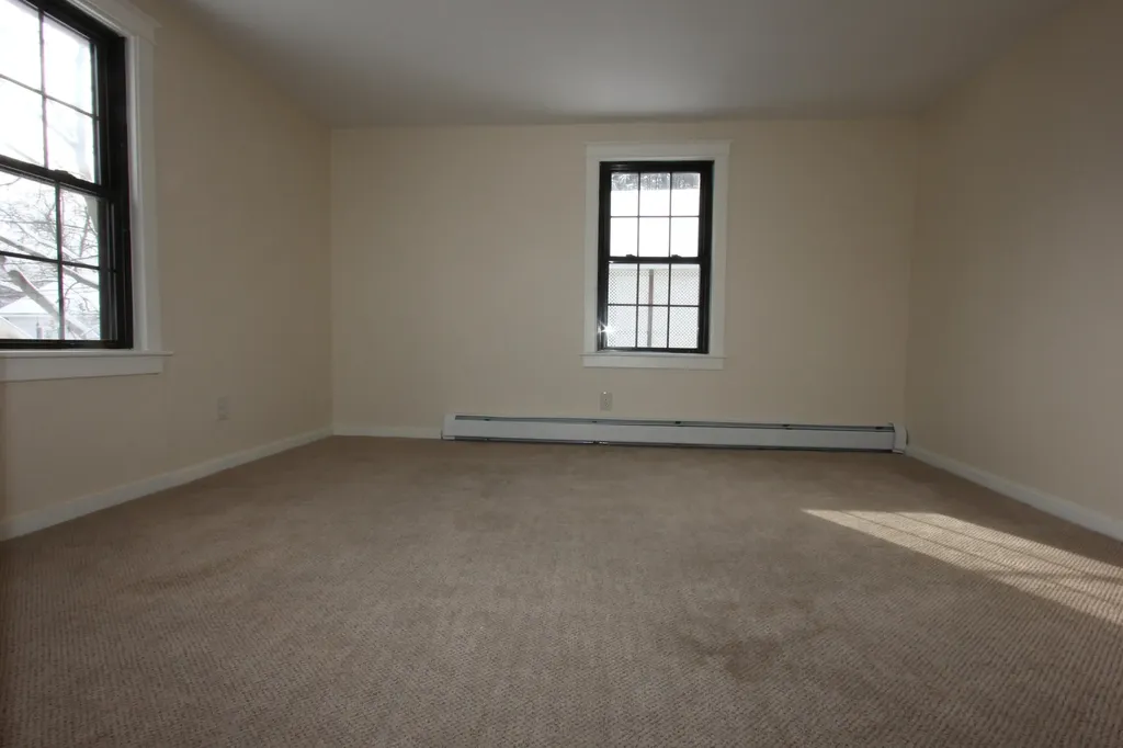 41 Hillsdale Street Auburn ME 04210