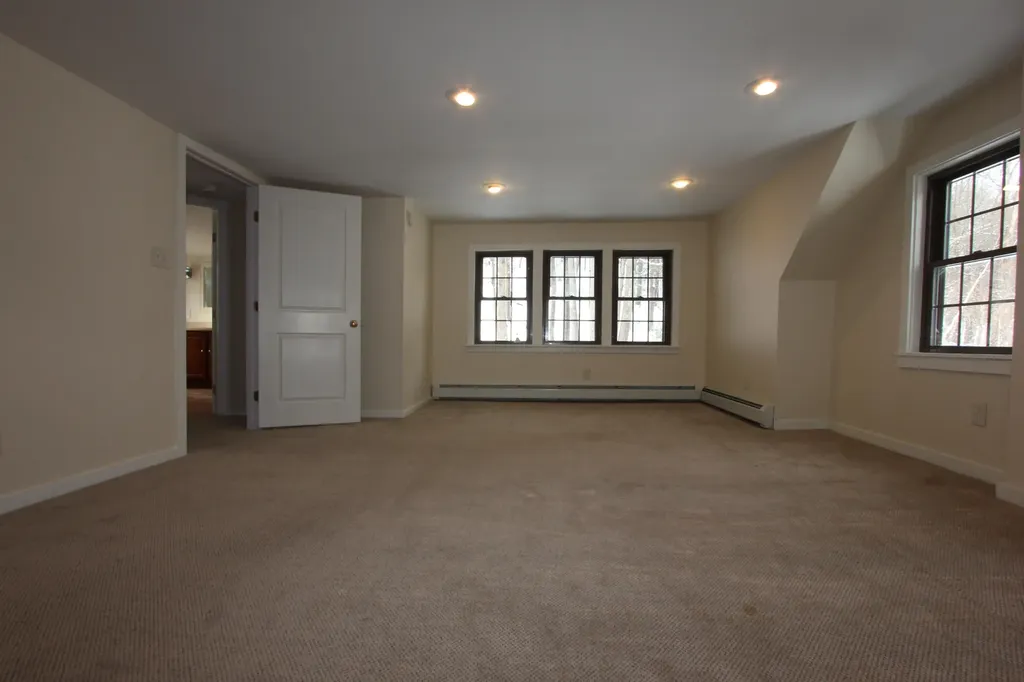 41 Hillsdale Street Auburn ME 04210
