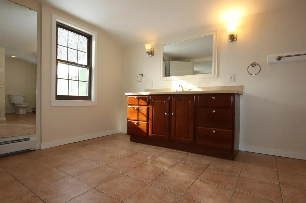 41 Hillsdale Street Auburn ME 04210