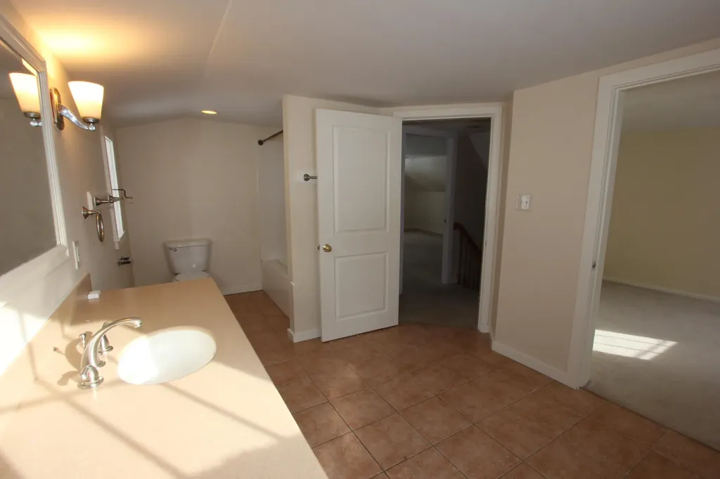 41 Hillsdale Street Auburn ME 04210