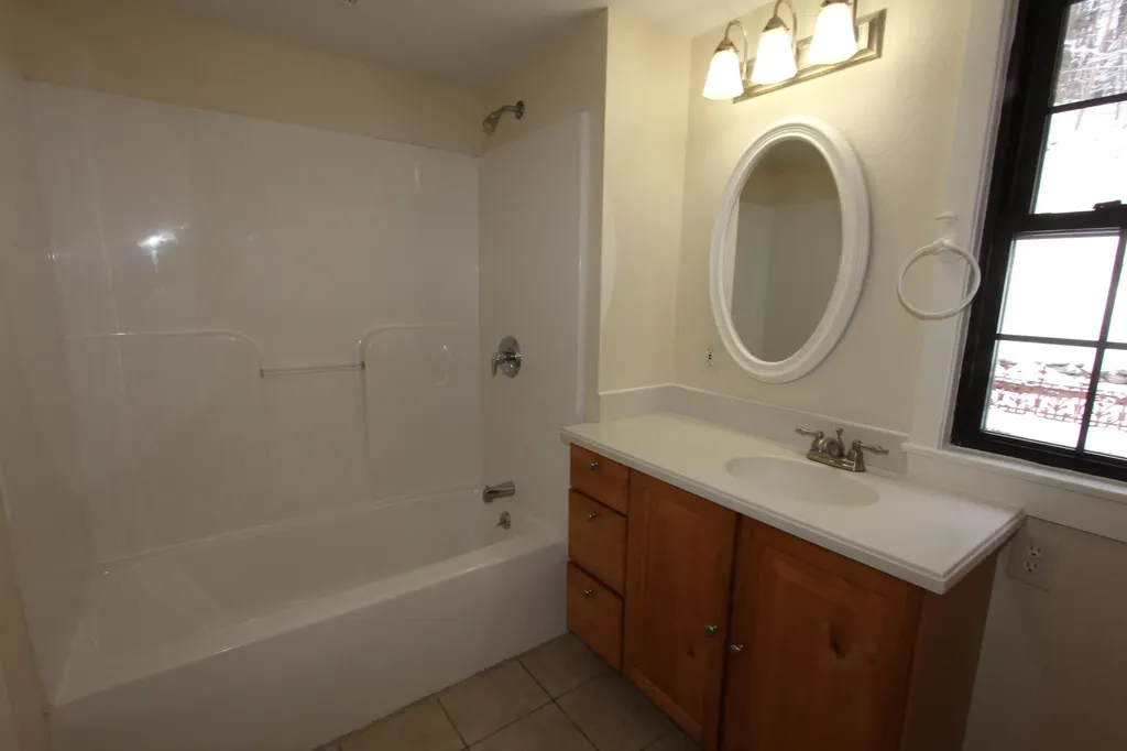 41 Hillsdale Street Auburn ME 04210