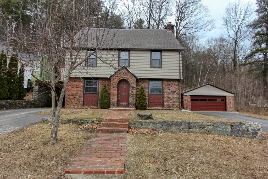 41 Hillsdale Street Auburn ME 04210