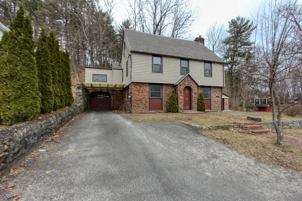 41 Hillsdale Street Auburn ME 04210