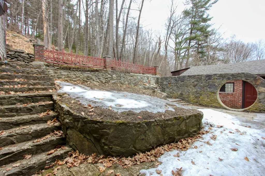 41 Hillsdale Street Auburn ME 04210