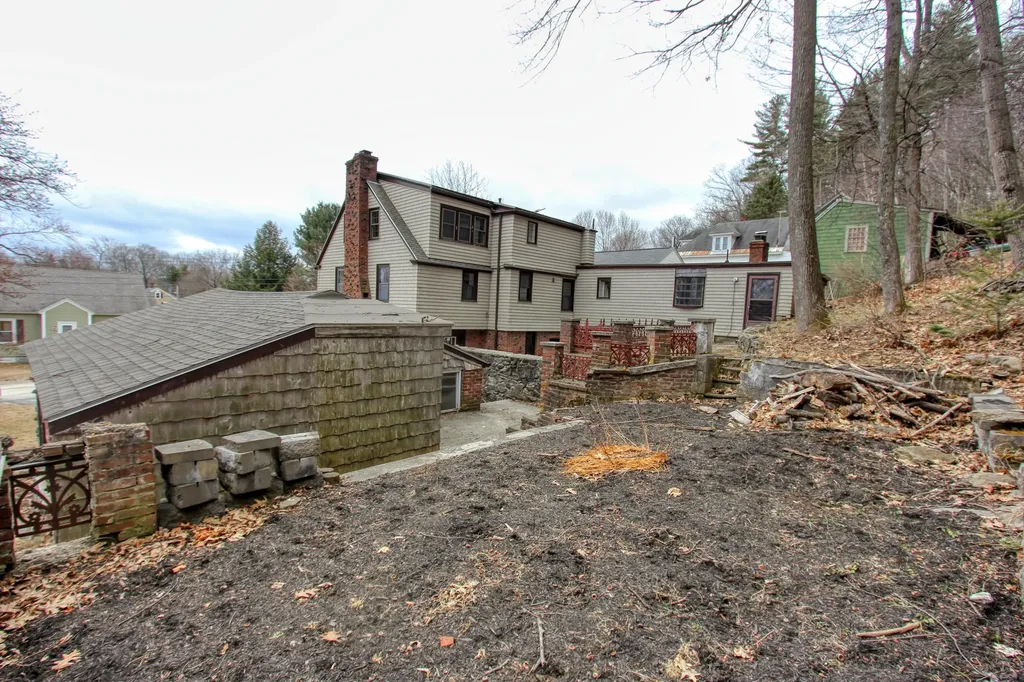 41 Hillsdale Street Auburn ME 04210