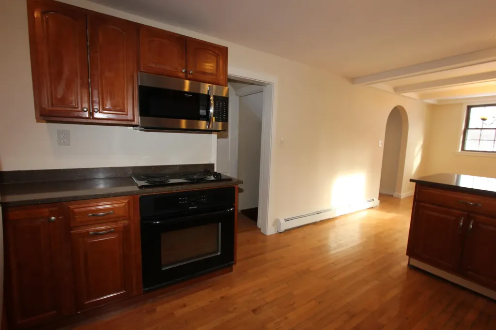 41 Hillsdale Street Auburn ME 04210