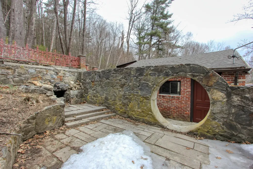 41 Hillsdale Street Auburn ME 04210