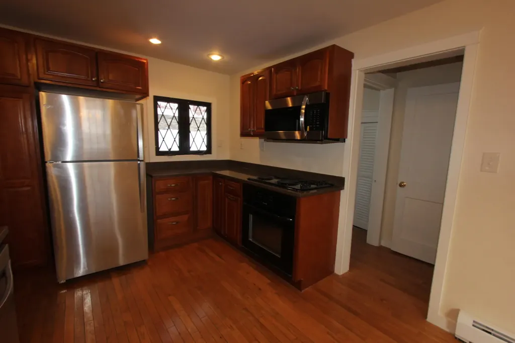 41 Hillsdale Street Auburn ME 04210