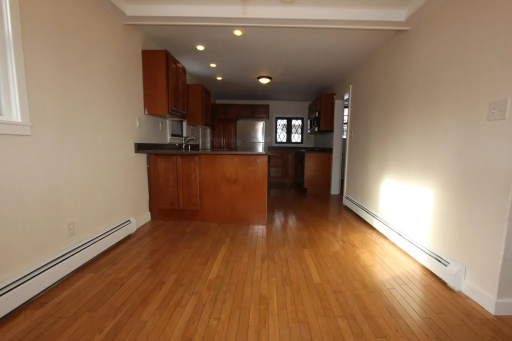 41 Hillsdale Street Auburn ME 04210