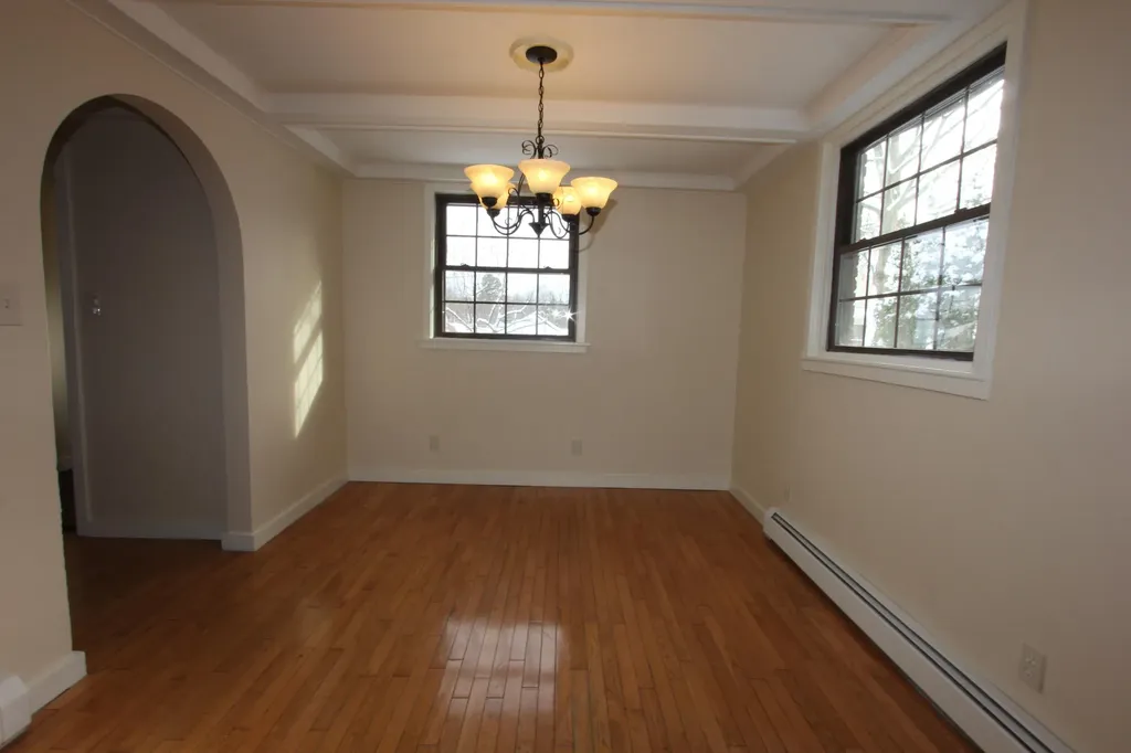 41 Hillsdale Street Auburn ME 04210