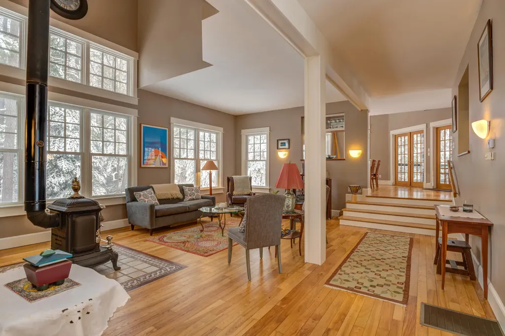 14 Mast Road Scarborough ME 04074