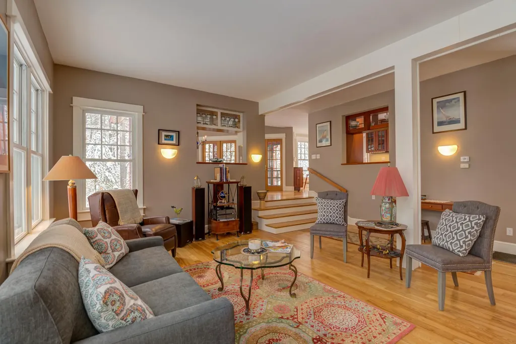 14 Mast Road Scarborough ME 04074