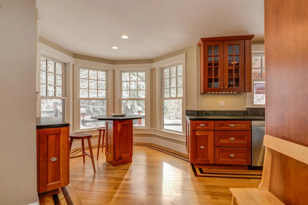 14 Mast Road Scarborough ME 04074