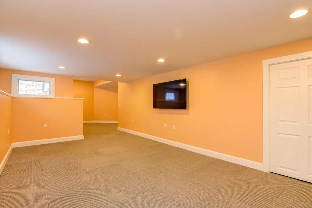14 Mast Road Scarborough ME 04074