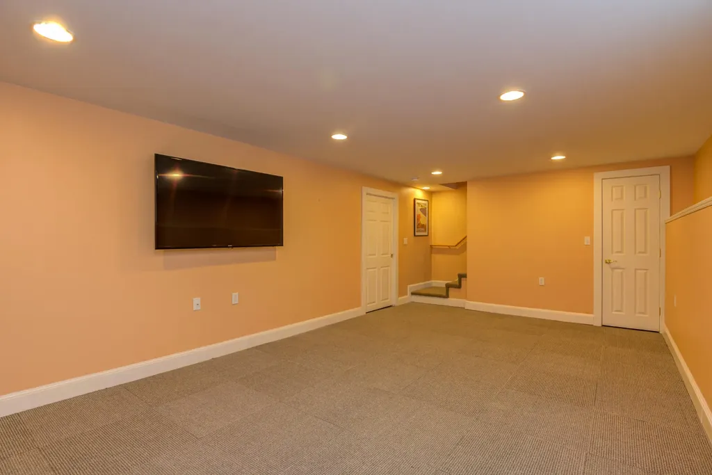 14 Mast Road Scarborough ME 04074