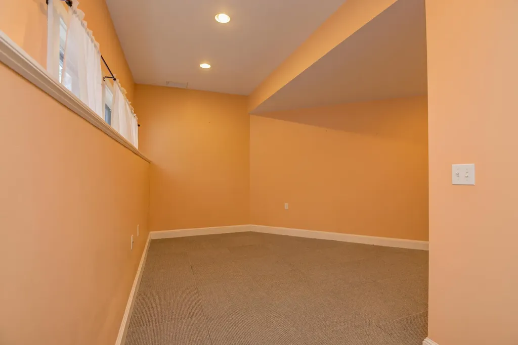 14 Mast Road Scarborough ME 04074