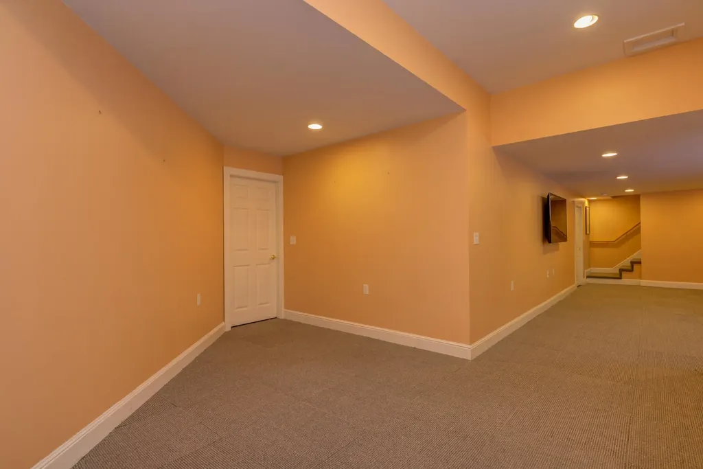 14 Mast Road Scarborough ME 04074