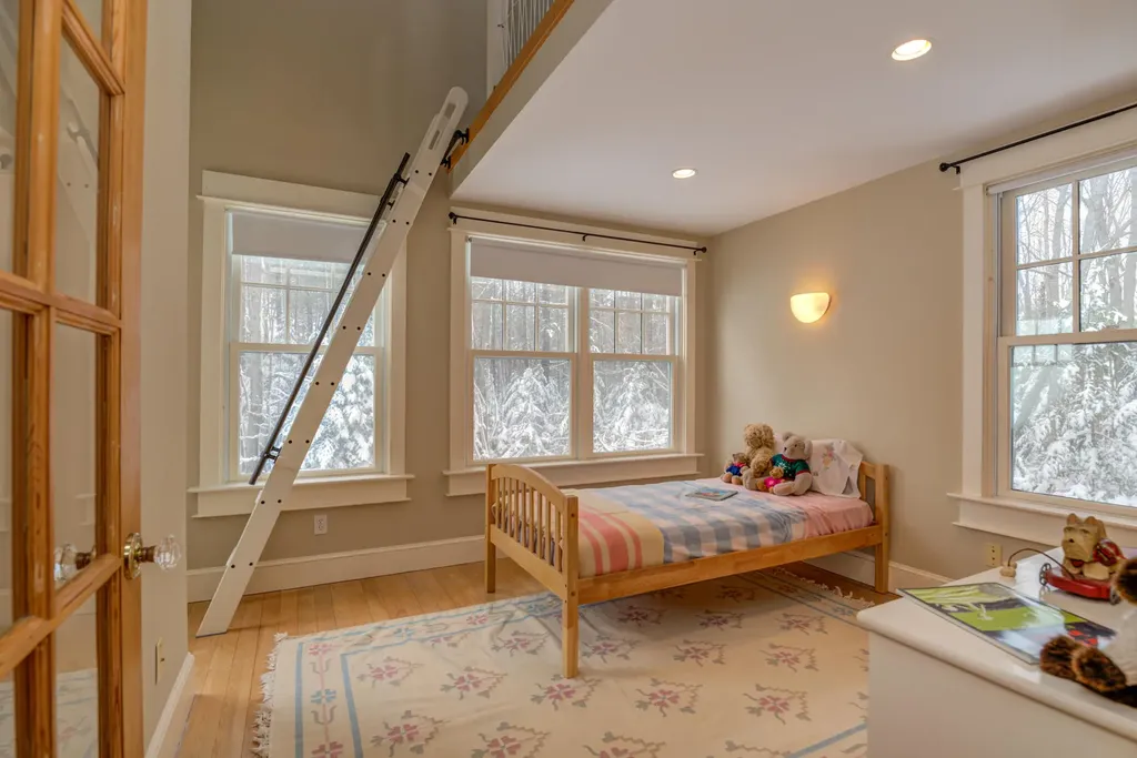 14 Mast Road Scarborough ME 04074