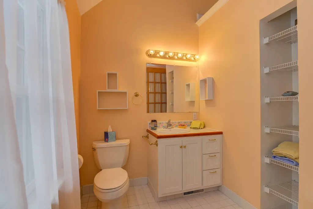 14 Mast Road Scarborough ME 04074