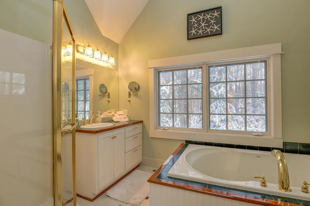 14 Mast Road Scarborough ME 04074