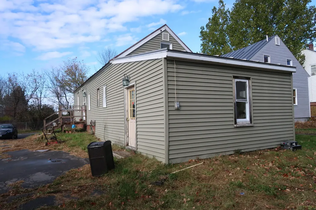 22 Preble Hill Road Vassalboro ME 04989