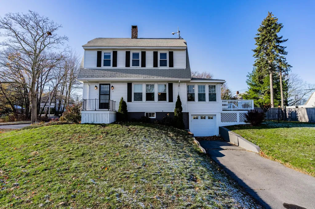 3 Deerfield Road Portland ME 04101