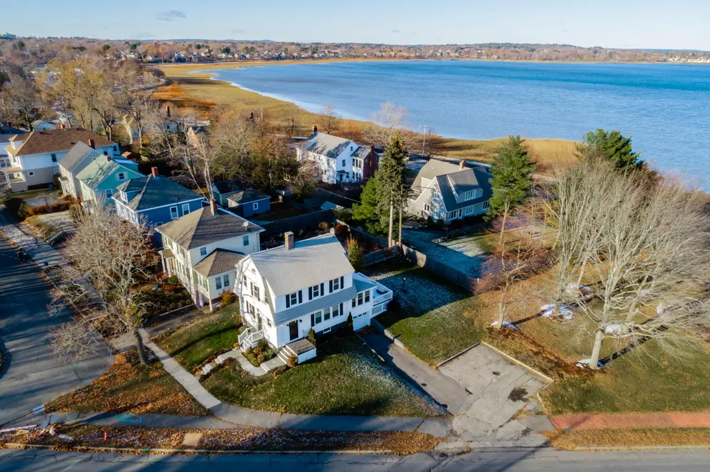 3 Deerfield Road Portland ME 04101