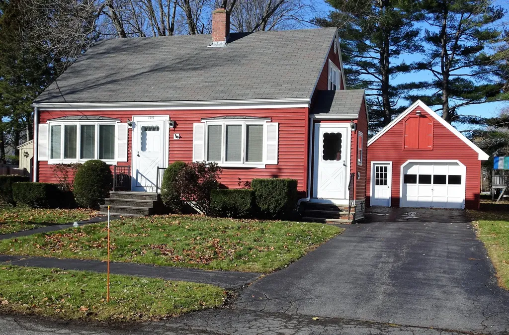 109 Wolcott Street Portland ME 04102