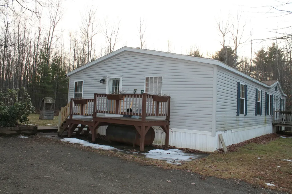 21 Mountain View Road Manchester ME 04351