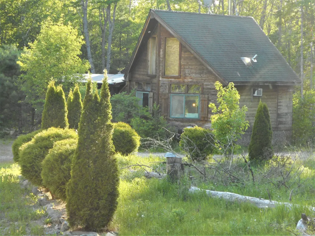 120 Scotts Point Road Clifton ME 04428