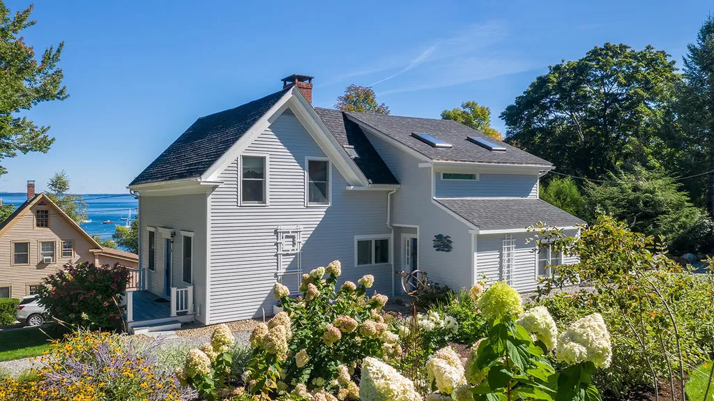 2 Cedar Street Camden ME 04843