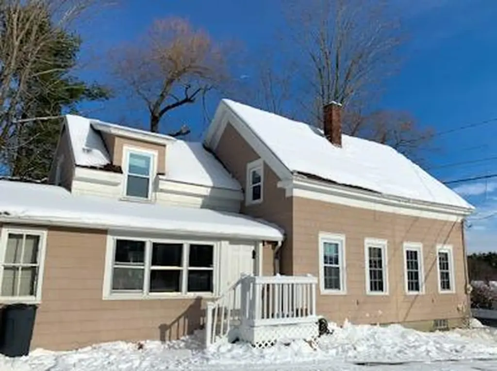 212 Front Street Richmond ME 04357