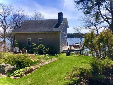 111 Cottage Road Cushing ME 04563