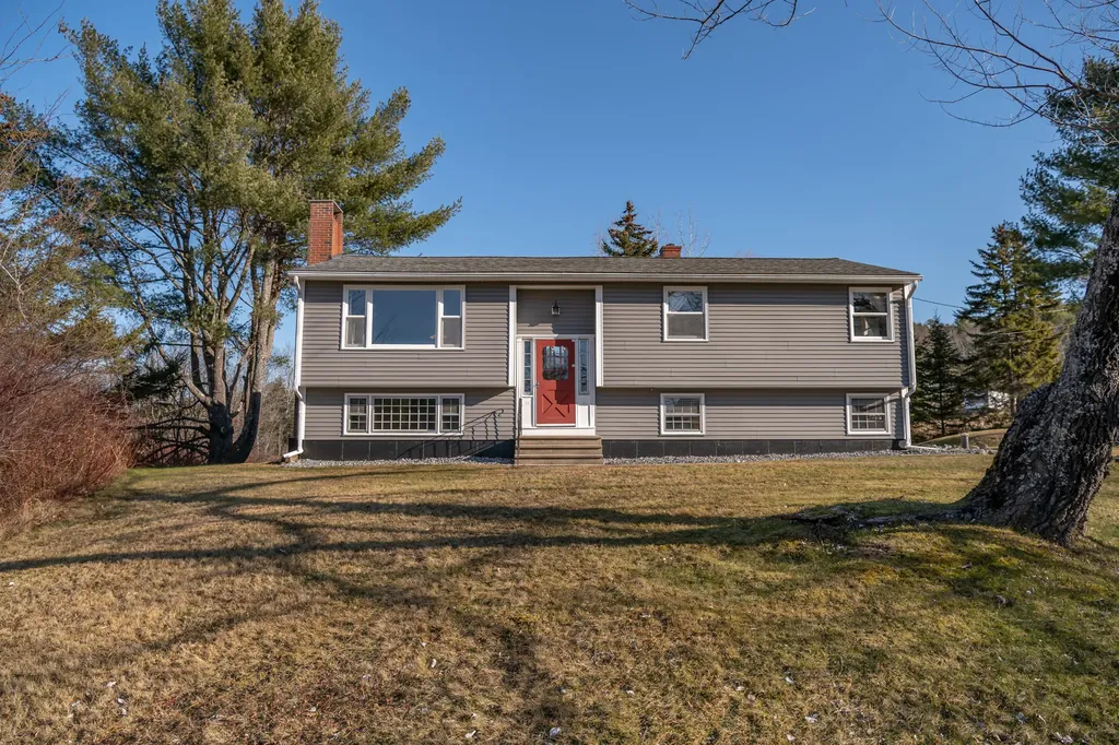 24 Old Sheepscot Road Wiscasset ME 04578