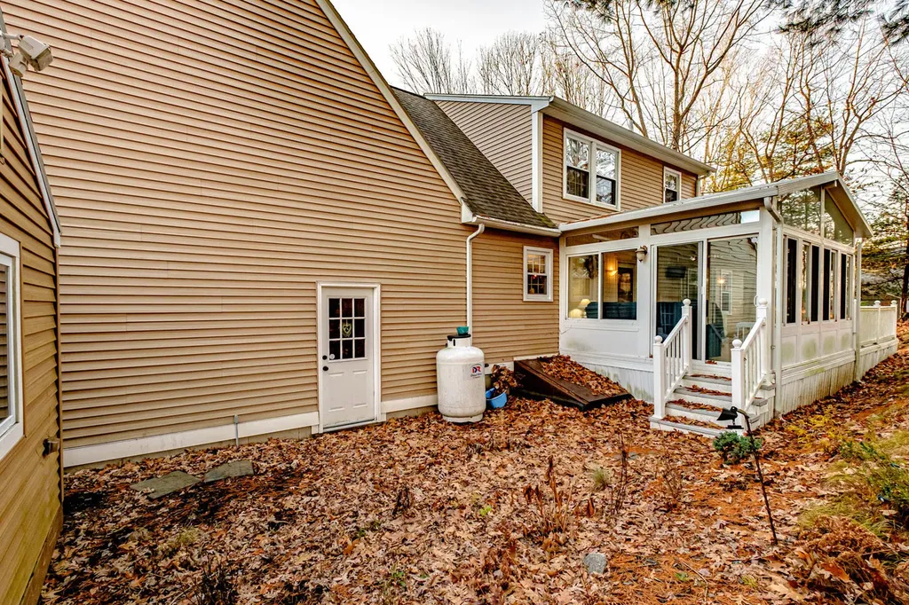 7 Robin Circle Biddeford ME 04005
