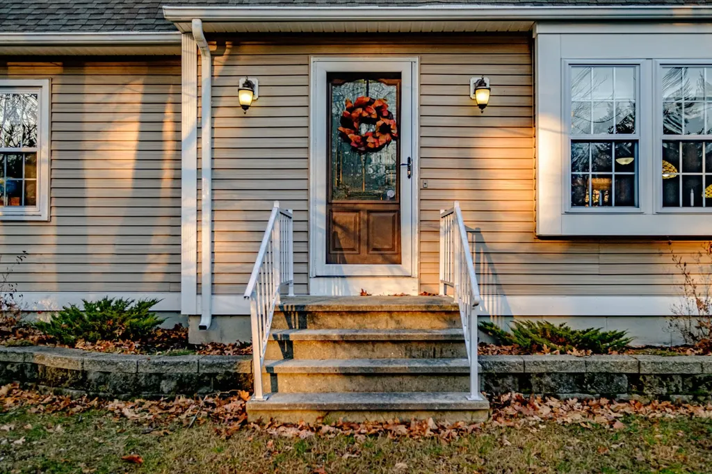 7 Robin Circle Biddeford ME 04005