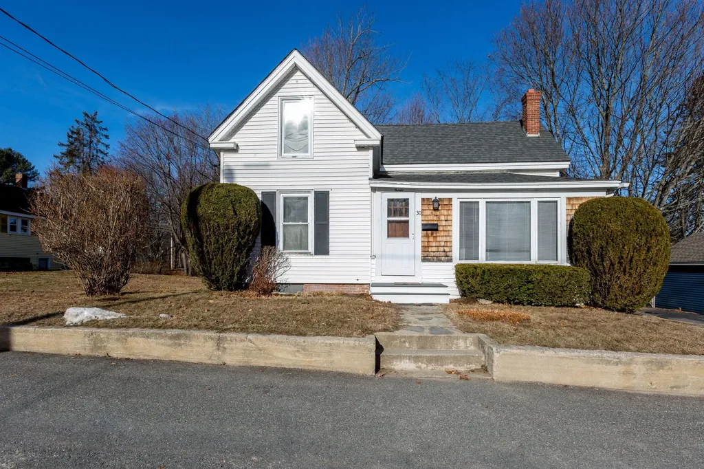 30 Lincoln Street Gorham ME 04038