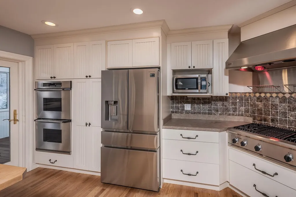 40 Boban Street York ME 03909