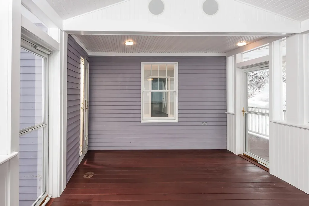 40 Boban Street York ME 03909